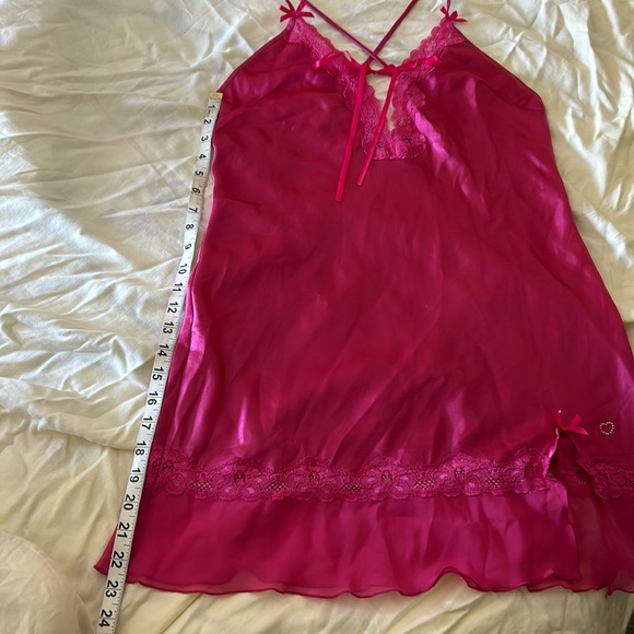 La vie en rose satin nighty, lingerie, size medium, dark pink - Picture 6 of 8